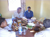 スーダンでの食事風景